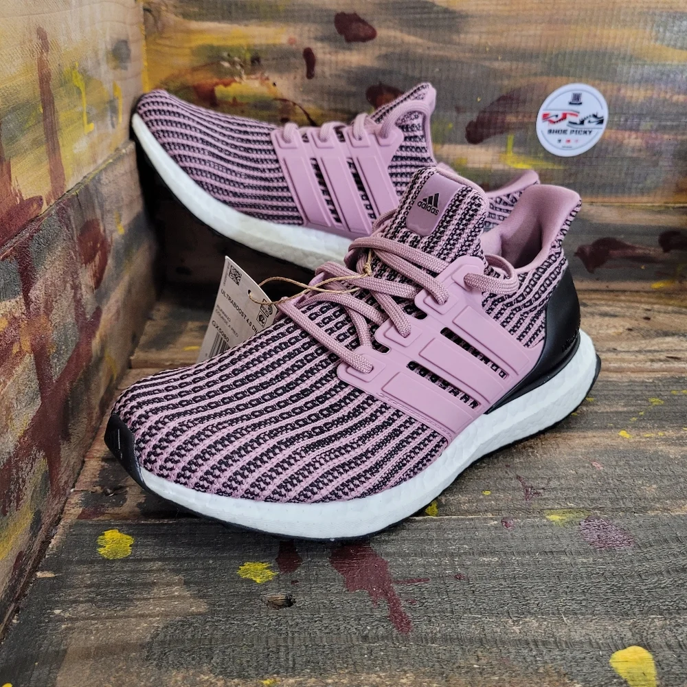 Women adidas athletic shoes size 7,7,.5,8 new